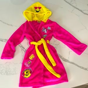 Emoji robe